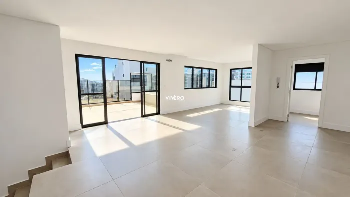 Cobertura Duplex com 4 Suítes e Piscina Privativa à Venda na Praia Brava  JK 39