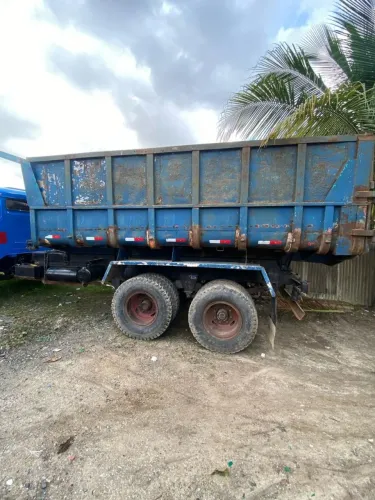 Caminhao mercedes caçamba 