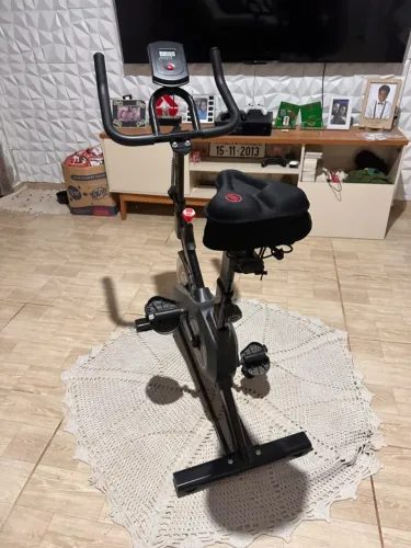 BICICLETA ERGOMÉTRICA
