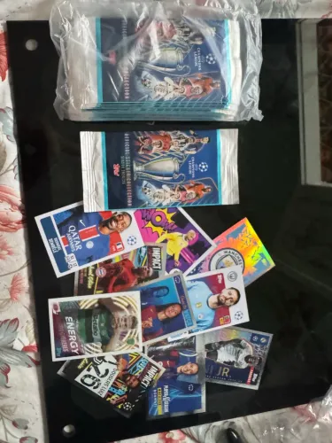 Figurinhas Topps Champions 24/25 - 30 Pacotinhos (180 figurinhas)
