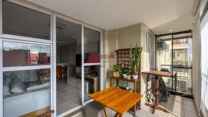 Apartamento à venda com 2 quartos na Barra da Tijuca/RJ