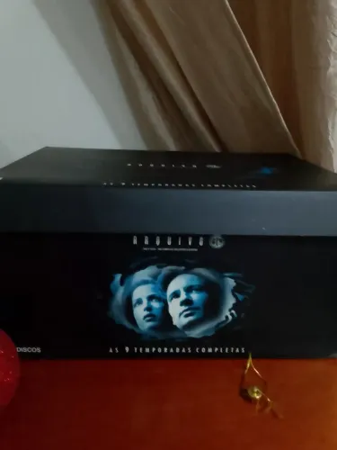Caixa Arquivo X- 9 temporadas completas