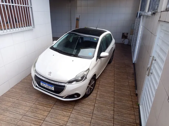 Peugeot 208 Griffe 1.6 Flex 16V 5P Aut. 2017