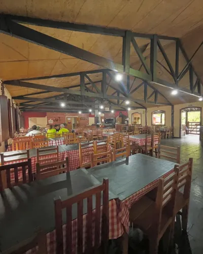 ? *REPASSE DE PONTO COMERCIAL: Churrascaria e Self-Service em Caldas Novas - GO*?