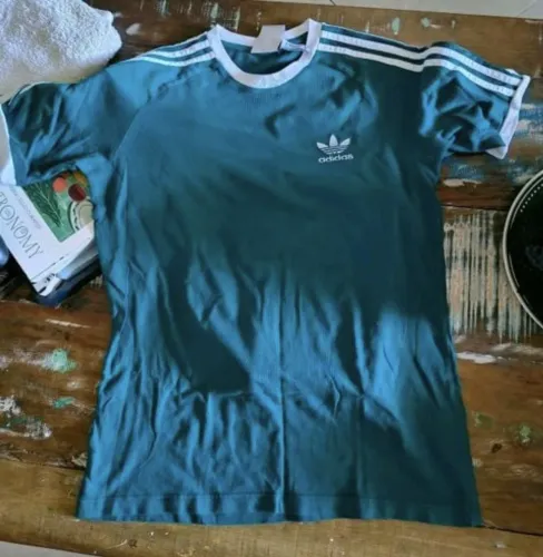 Camiseta adidas originals 3 stripes P