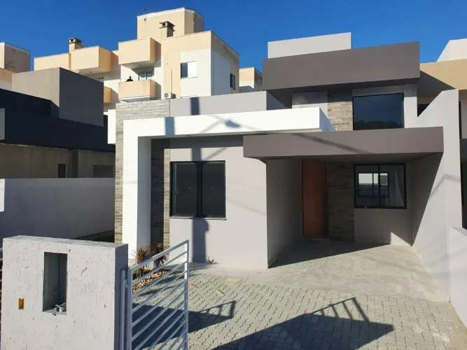 Linda casa em condominio Bosque da Pedra Residence Park - Sertão do Mariuim - São José.