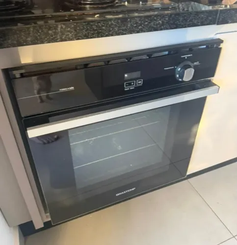 Vendo forno Brastemp 220v a gás.