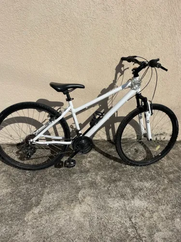 Bicicleta aro 20 cor Branca freio Shimano