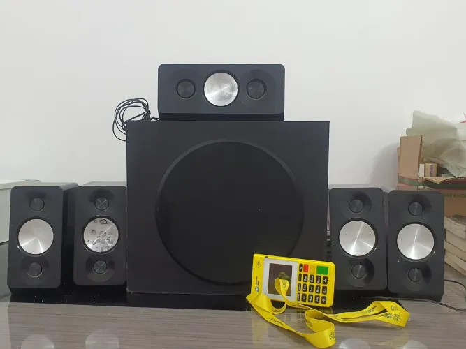 Caixas de som para home theater 7.1 phillips + radio automotivo