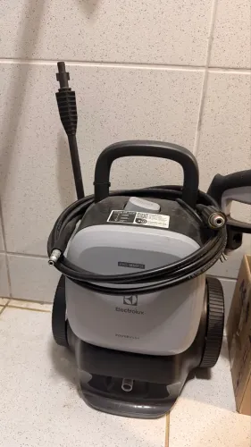 Lavadora de alta pressão Electrolux 