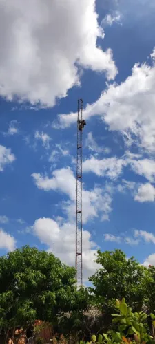 Torre estaiada profissional 21 metros