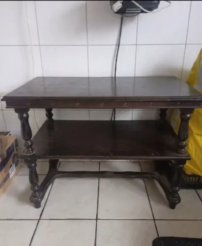 Conjunto mesa de centro e mesinhas de cabeceira
