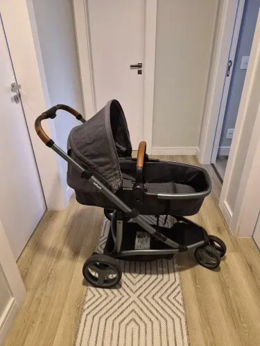 Carrinho de bebê com cadeirinha, moises e isofix