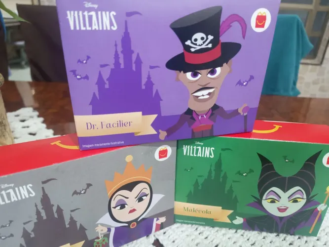 Máscaras MC Donald's - Villains 2025 - lote com 3
