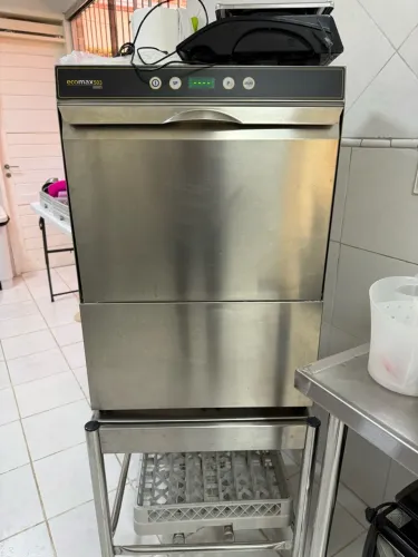 Máquina de lavar louças profissional 