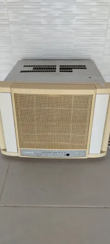 Ar condicionado com defeito 
