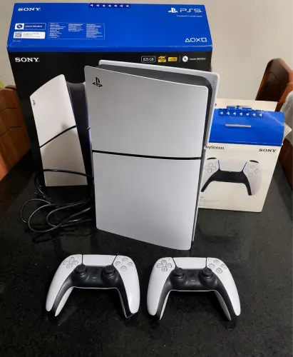 PlayStation slim Digital 825 GB - ESTADO DE ZERO