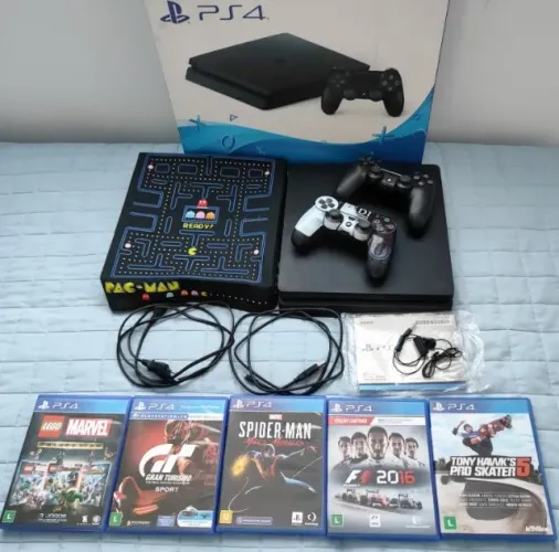 PS4 Slim 1TB + 5 Jogos Originais + Acessórios (Único dono)