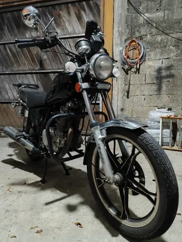 Suzuki intruder 125 2011