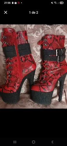 Bota pleaser para pole dance