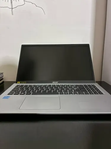 Notebook Acer Aspire 3 - Intel i3 11ª Gen / SSD 512GB (Rápido) / Tela 15.6" Full HD