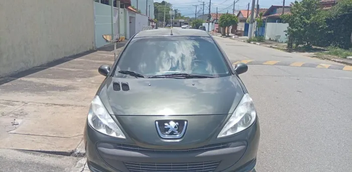 Peugeot 207 XR 1.4 Flex 8V 5P 2011