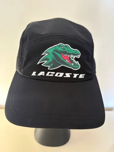 Boné Lacoste edição holiday
