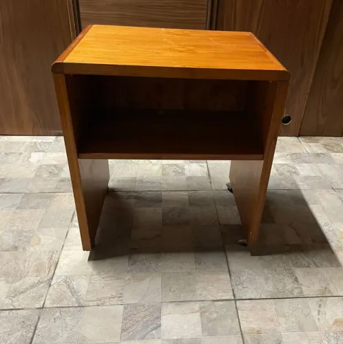 Mesa lateral ou de apoio anos 80