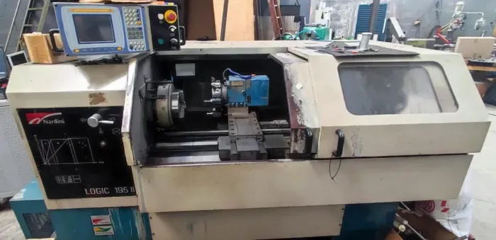Torno CNC Nardini