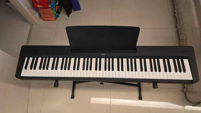 Piano Digital Yamaha P-145 (88 Teclas Pesadas) - Estado de Novo