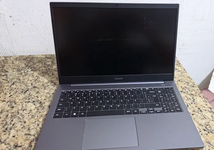 Notebook Samsung Core i5-1135G7 8GB 256GB SSD Tela Full HD 15.6" Windows 10 B