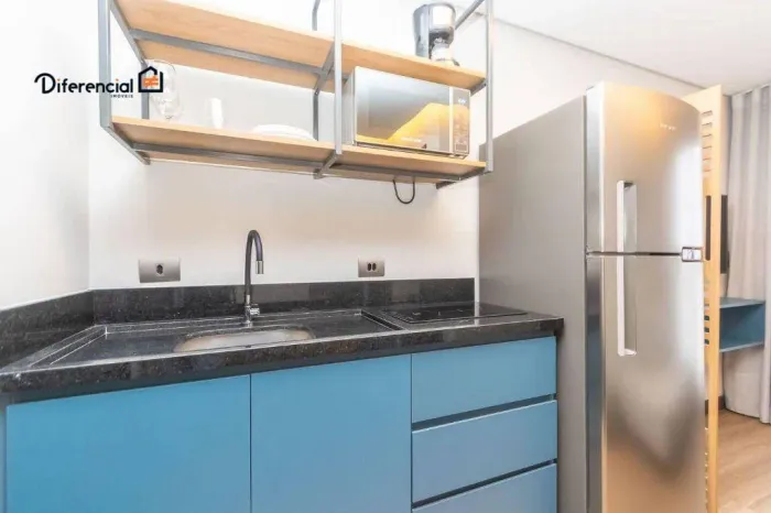 Studio com 1 dormitório para alugar, 21 m² por R$ 3.118,38/mês - Água Verde - Curitiba/PR