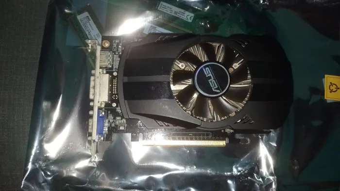 Placa de Vídeo ASUS GTX 760 2GB GDDR5