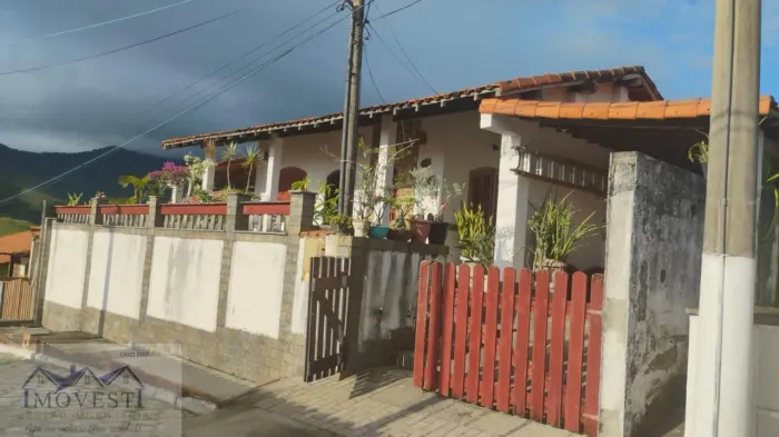 Casa á venda no Condomínio Castelo de Ponta Negra Bairro Ponta Negra - Maricá/RJ
