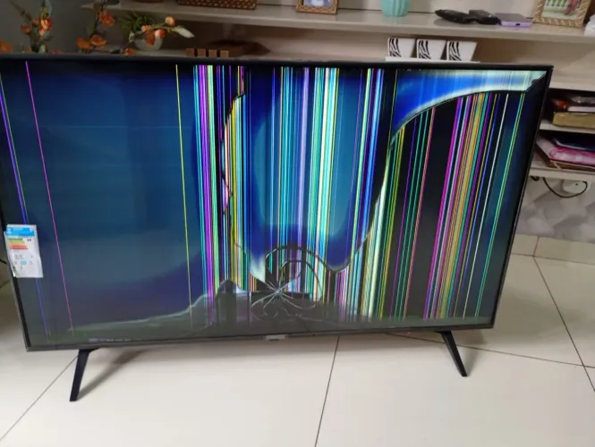 TV LG 55UQ80 ( Defeito) Troco