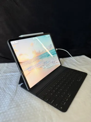iPad Pro 12.9 (6a Geração) Wi-fi 256gb Usado