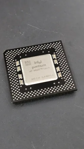 Intel Pentium MMX MECH SAMPLE