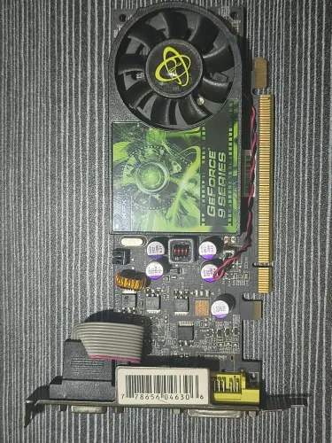 Placa de vídeo 9500 GT 1GB