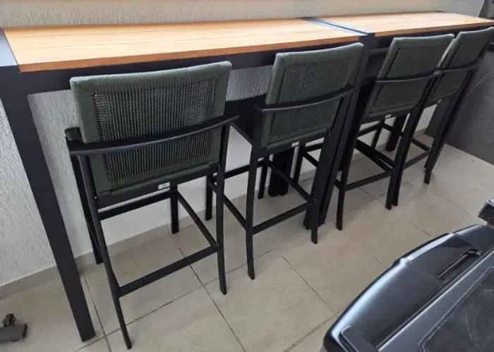 Conjunto de Aparadores e Banquetas Área Gourmet