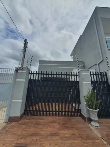 Casa com 3 dormitórios para alugar, 180 m² por R$ 5.000,00/mês - Boa Esperança - Cuiabá/MT