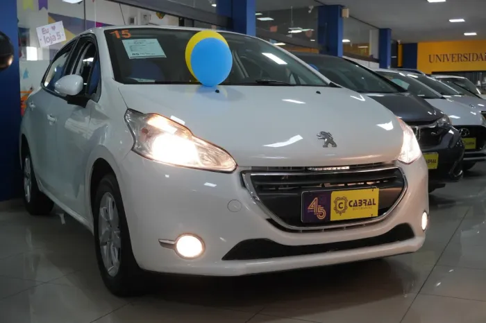 Peugeot 208 Active 1.6 Flex 16V 5P AUT 2015