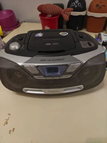 Rádio toca CD Philips AZ1130