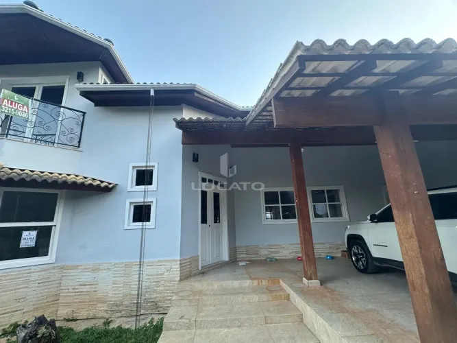 Casa, 03 quartos/suíte, closet, praticamente linear, 353 m2, área útil, condomínio fechado