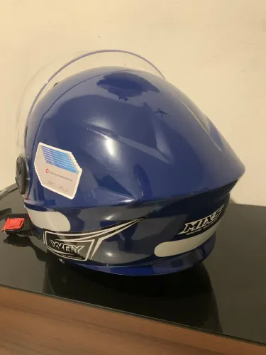 Capacete aberto