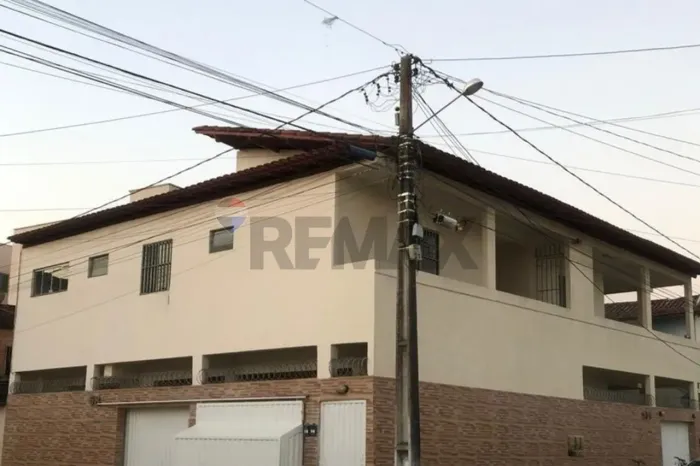 Locação: Apartamento com 3 Quartos sendo 1 Suíte