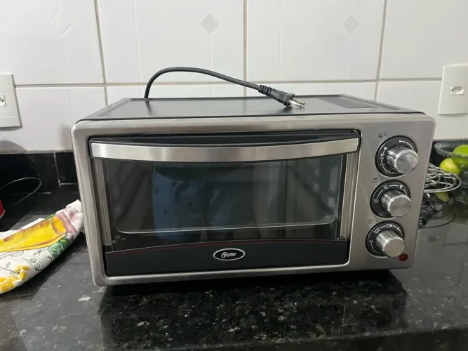 Forno Elétrico de Bancada Oster Compact / Gran Taste (15 Litros)