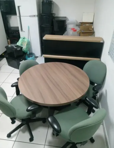 Mesa com as Cadeiras
