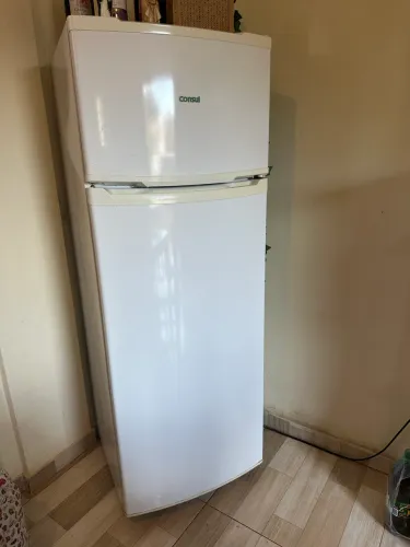 VENDO geladeira consul 220volts 