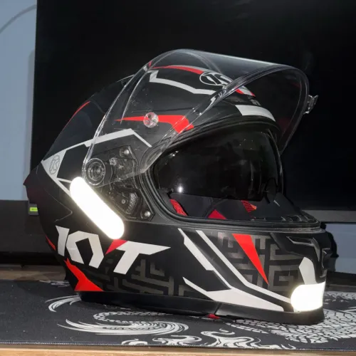Capacete KYT striker 2V 