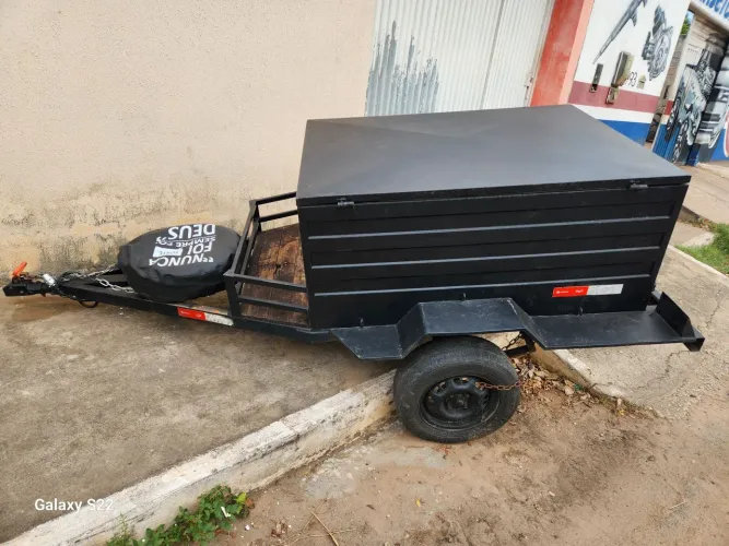Carretinha Carreta Baú Bauzinho Reboque Fechado